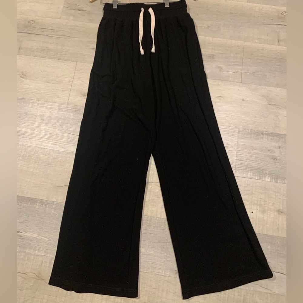 AMPERSAND AVE Black Joggers with White Drawstring
